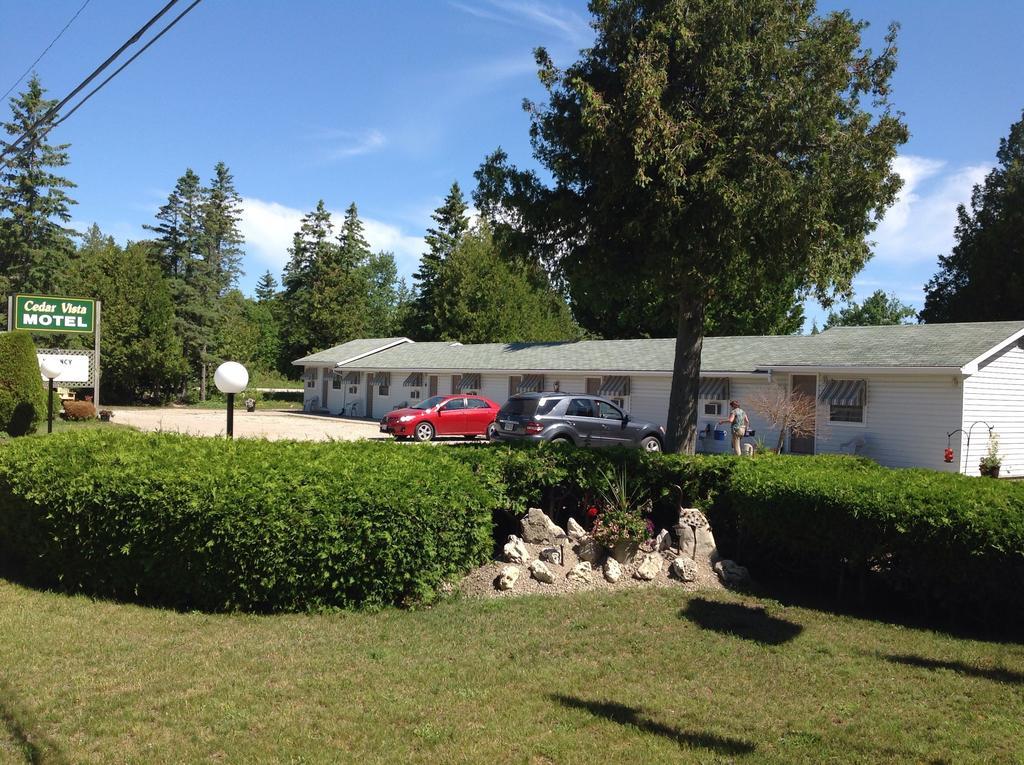 Cedar Vista Motel Tobermory Exterior photo